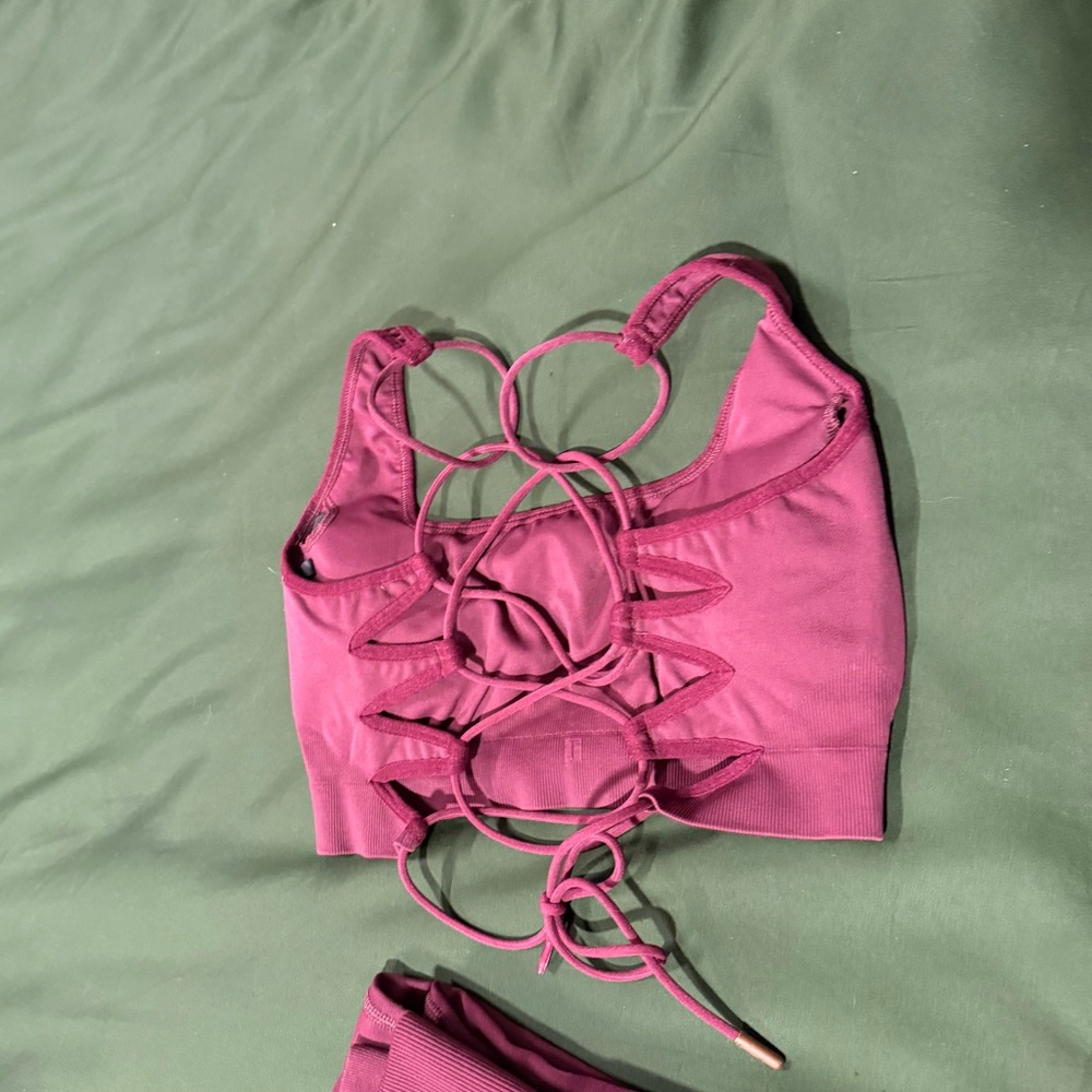 Bo+Tee Workout Set! - Picture 4 of 6
